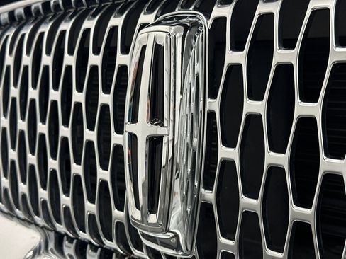 Certified 2021 Lincoln Corsair AWD w/ Premium Package image 11