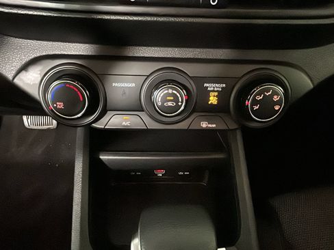 Used 2022 Kia Forte LXS FWD image 25