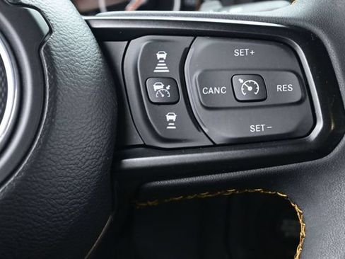 Used 2024 Jeep Wrangler Unlimited Sport AWD/4WD image 29