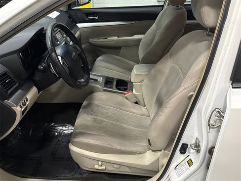 Used 2014 Subaru Legacy 2.5i Premium image 8