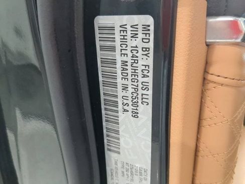 Certified 2023 Jeep Grand Cherokee Summit AWD/4WD image 21