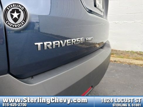 Used 2023 Chevrolet Traverse LS image 23