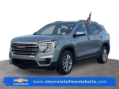 Used 2024 GMC Terrain SLT image 1