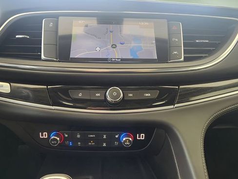 Used 2019 Buick Enclave Avenir FWD image 41