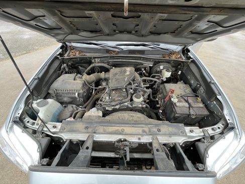 Used 2022 Toyota Tacoma SR w/ SR Convenience Package RWD image 40