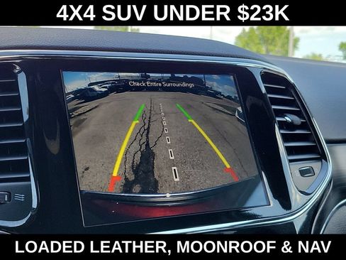Used 2021 Jeep Grand Cherokee Limited AWD/4WD image 25