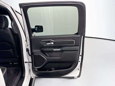 Used 2025 RAM 1500 Laramie AWD/4WD image 30