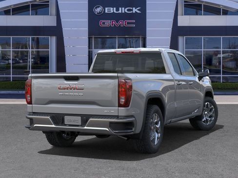 Used 2025 GMC Sierra 1500 SLE image 4