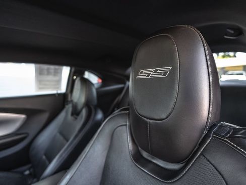 Used 2010 Chevrolet Camaro SS w/ RS Package RWD image 19