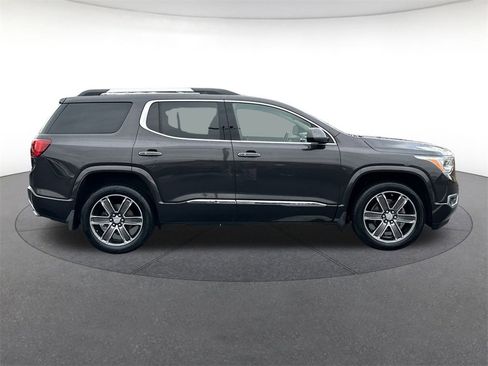 Used 2019 GMC Acadia Denali w/ Technology Package image 6