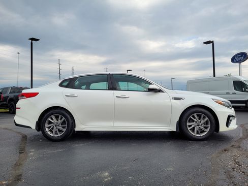 Used 2020 Kia Optima LX FWD image 2