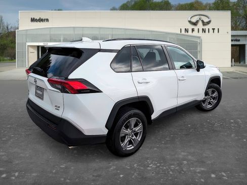 Used 2024 Toyota RAV4 XLE AWD/4WD image 4