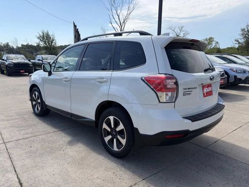 Used 2017 Subaru Forester 2.5i Premium AWD/4WD image 6