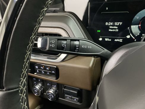 Used 2025 GMC Yukon Denali Ultimate w/ LPO, Floor Liner Package AWD/4WD image 22