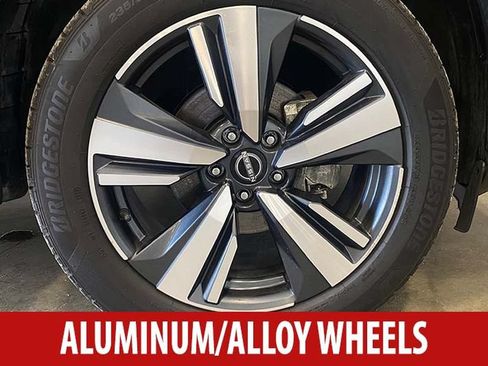 Used 2024 Nissan Rogue SL w/ SL Premium Package AWD/4WD image 7