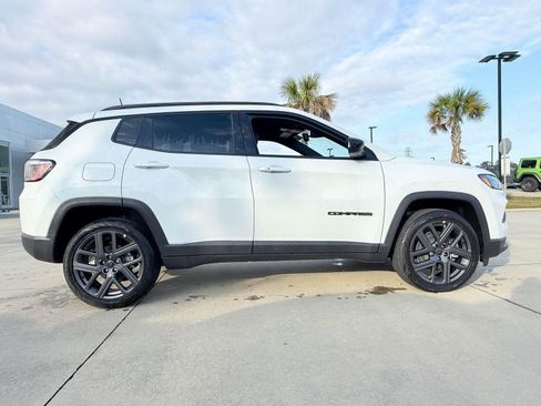 New 2026 Jeep Compass Latitude image 26