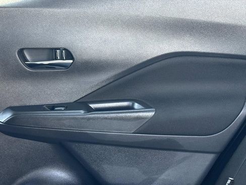 Used 2024 Nissan Kicks SV image 14