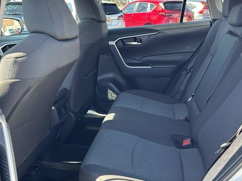 Used 2025 Toyota RAV4 XLE FWD image 22