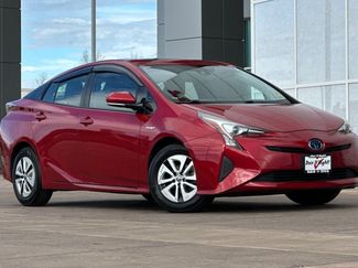 Certified 2017 Toyota Prius Four w/ Advanced Technology Package video 2