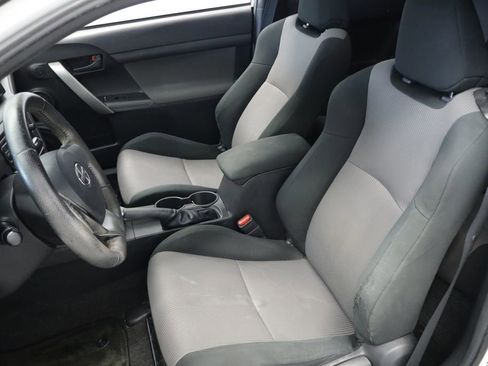 Used 2014 Scion tC FWD image 23