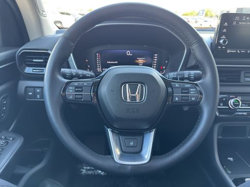 Used 2025 Honda Pilot Elite image 11