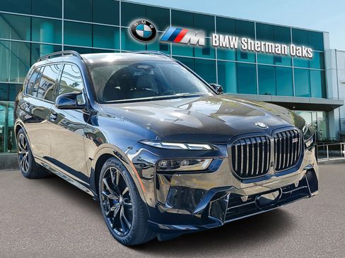 New 2026 BMW X7 M60i image 3