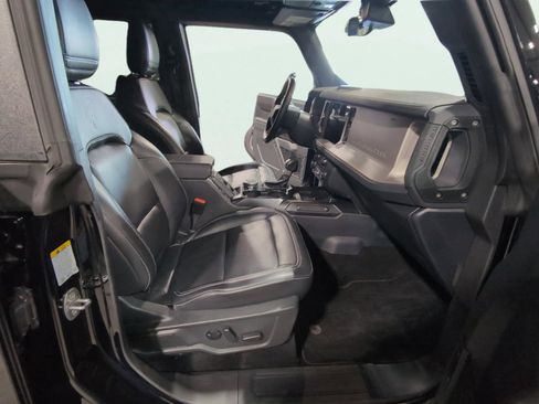 Certified 2025 Ford Bronco Outer Banks AWD/4WD image 17