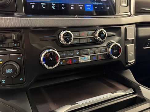 New 2026 Ford F250 Platinum w/ FX4 Off-Road Package image 32