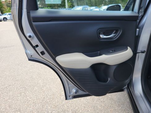 Used 2025 Honda HR-V LX image 13