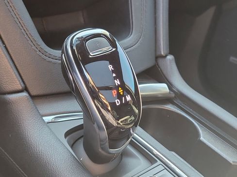 Used 2024 Cadillac XT6 Premium Luxury w/ Technology Package image 27