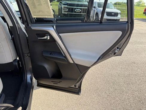 Used 2016 Toyota RAV4 XLE image 20