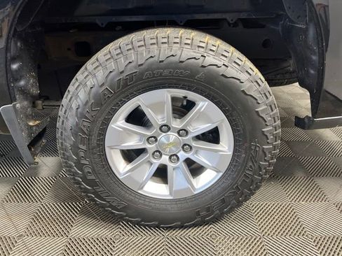 Used 2019 Chevrolet Silverado 1500 LT w/ All-Star Edition AWD/4WD image 10