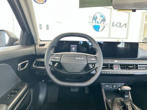 Used 2025 Kia K4 FWD image 13