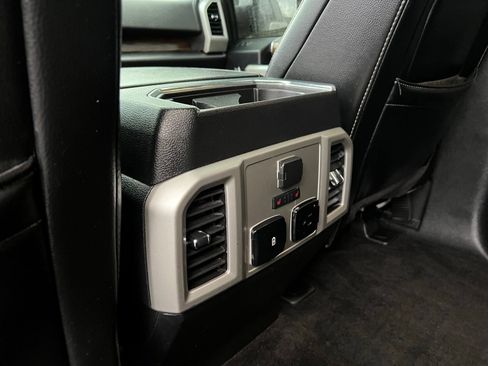 Used 2018 Ford F150 Lariat w/ Equipment Group 502A Luxury image 27