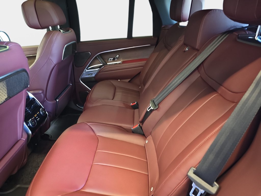 New 2026 Land Rover Range Rover Autobiography AWD/4WD image 11