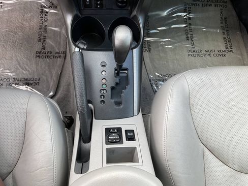 Used 2010 Toyota RAV4 Limited AWD/4WD image 22