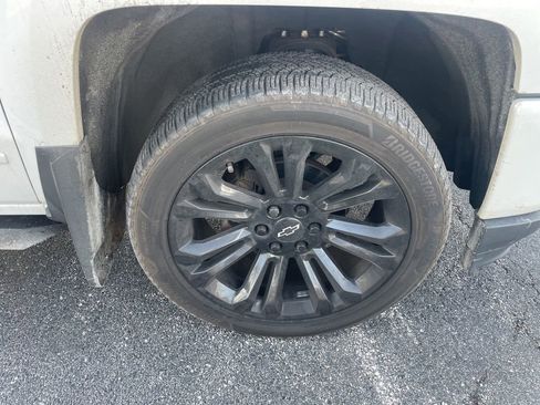 Used 2018 Chevrolet Silverado 1500 LT w/ All Star Edition image 12