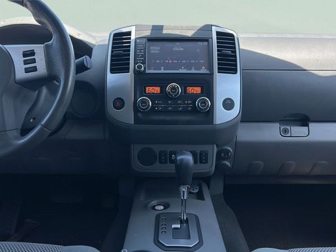 Used 2021 Nissan Frontier SV w/ Midnight Edition Floor Mats RWD image 24