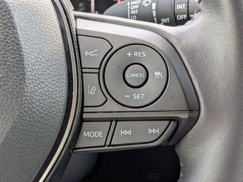 Used 2025 Toyota RAV4 XLE Premium image 19