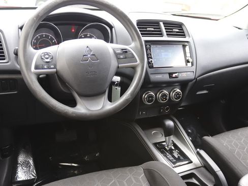 Used 2020 Mitsubishi Outlander Sport ES image 4