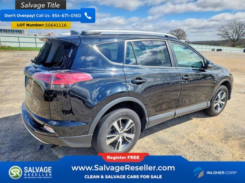 Used 2016 Toyota RAV4 XLE AWD/4WD image 4