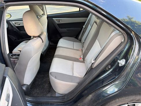 Used 2017 Toyota Corolla LE w/ Carpet Mat Package (TMS) FWD image 11
