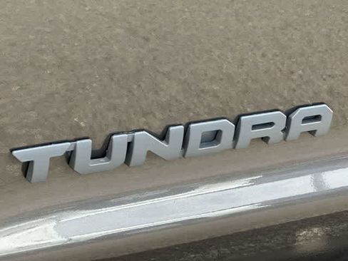 Used 2021 Toyota Tundra SR5 w/ SR5 Upgrade Package AWD/4WD image 24