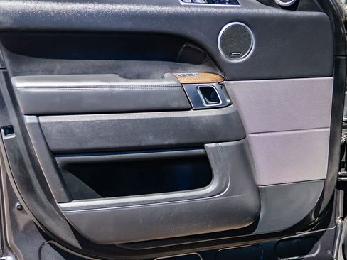 Used 2019 Land Rover Range Rover Sport HSE image 21