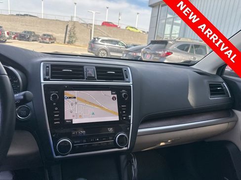 Used 2018 Subaru Outback 2.5i Limited image 10