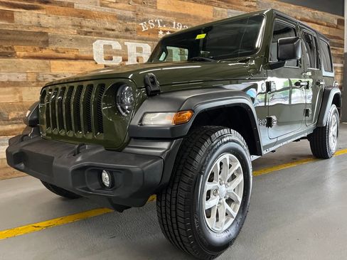 Used 2023 Jeep Wrangler Sport S AWD/4WD image 16