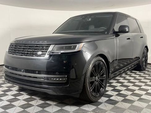 Used 2024 Land Rover Range Rover Long Wheelbase SE AWD/4WD image 2