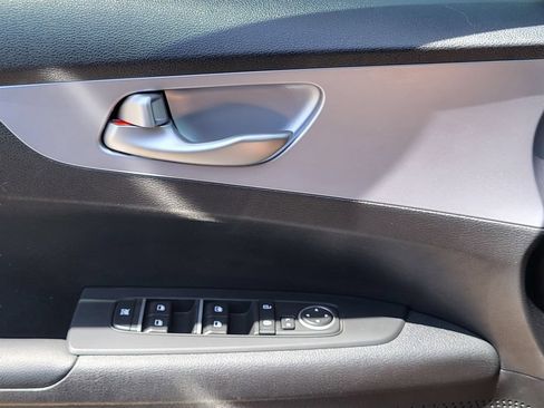 Used 2024 Kia Forte LXS FWD image 21