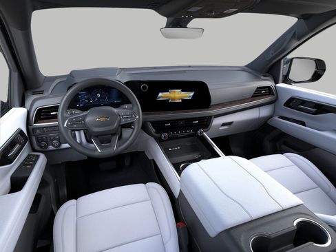 New 2025 Chevrolet Suburban Premier image 15