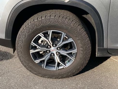 Used 2025 GMC Acadia AT4 AWD/4WD image 6